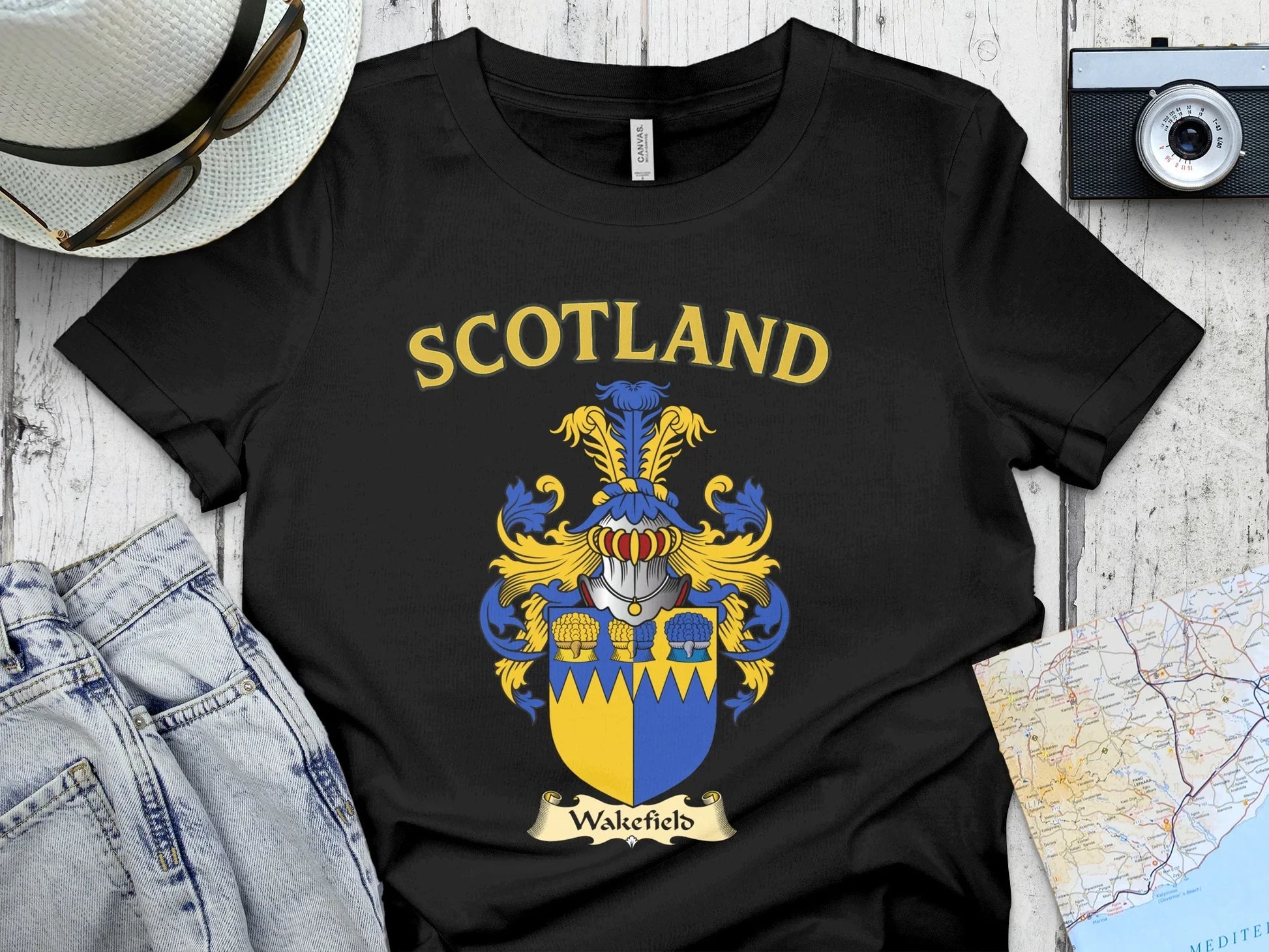 Scotland Wakefield Family Crest Graphic Tee product