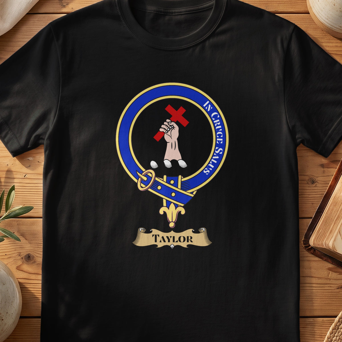 Taylor Scottish clan crest T-shirt in Black