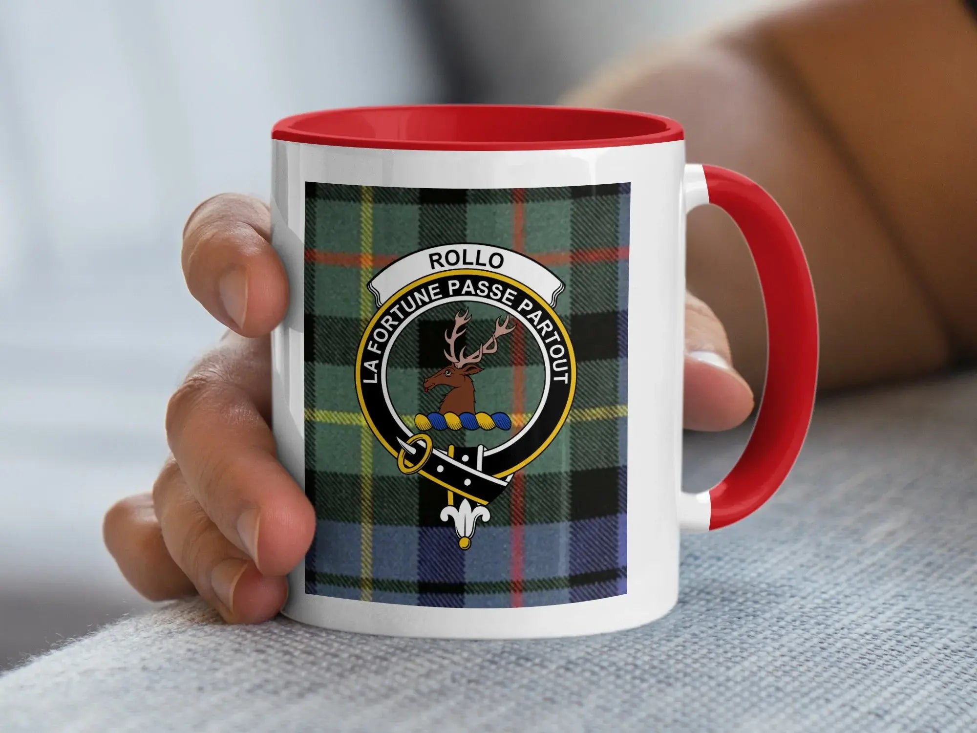 Rollo La Fortune Passe Partout shield crest mug — 15 oz ceramic with black handle