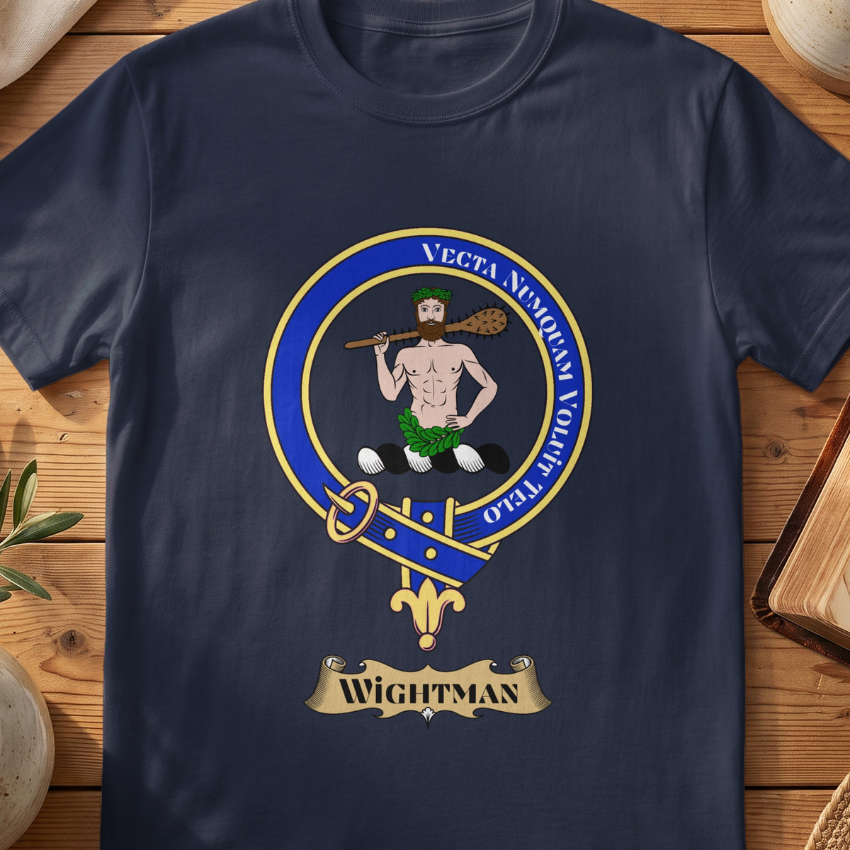 Wightman Scottish clan crest T-shirt in Navy