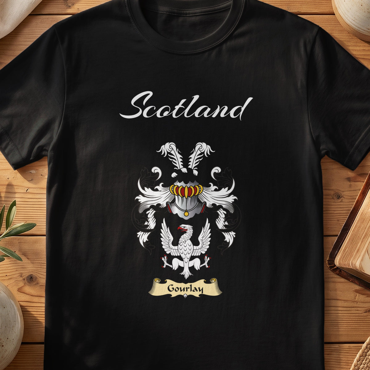 Gourlay Scottish family shield T-shirt in Black