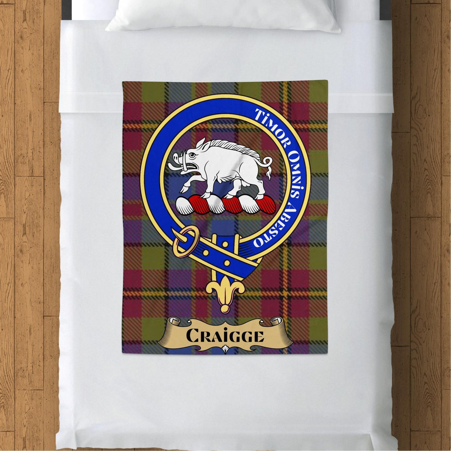 Craigge Clan Scottish Tartan Crest Throw Blanket - Living Stone Gifts