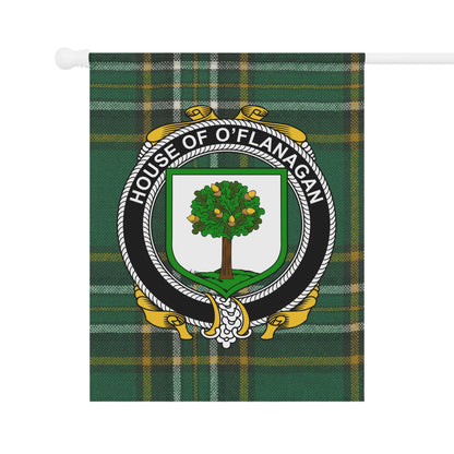 House of O'Flanagan Plaid Crest Banner Decor