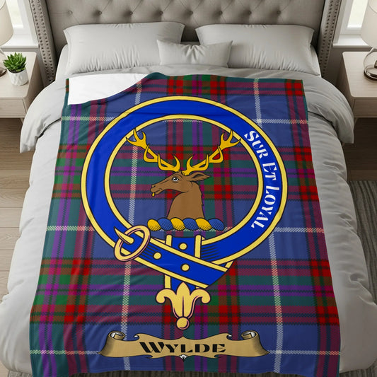 Highland Heritage Crest Plaid Pattern Blanket product