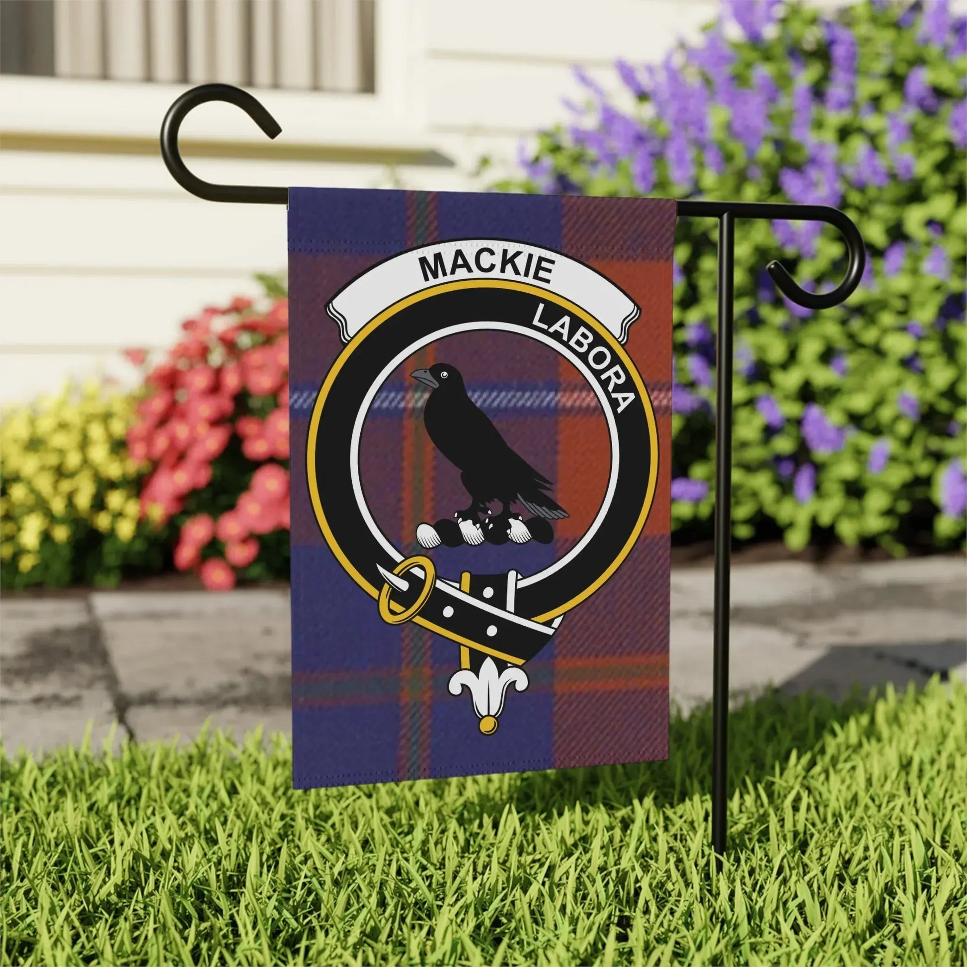 Mackie Labora Crest Garden Flag product