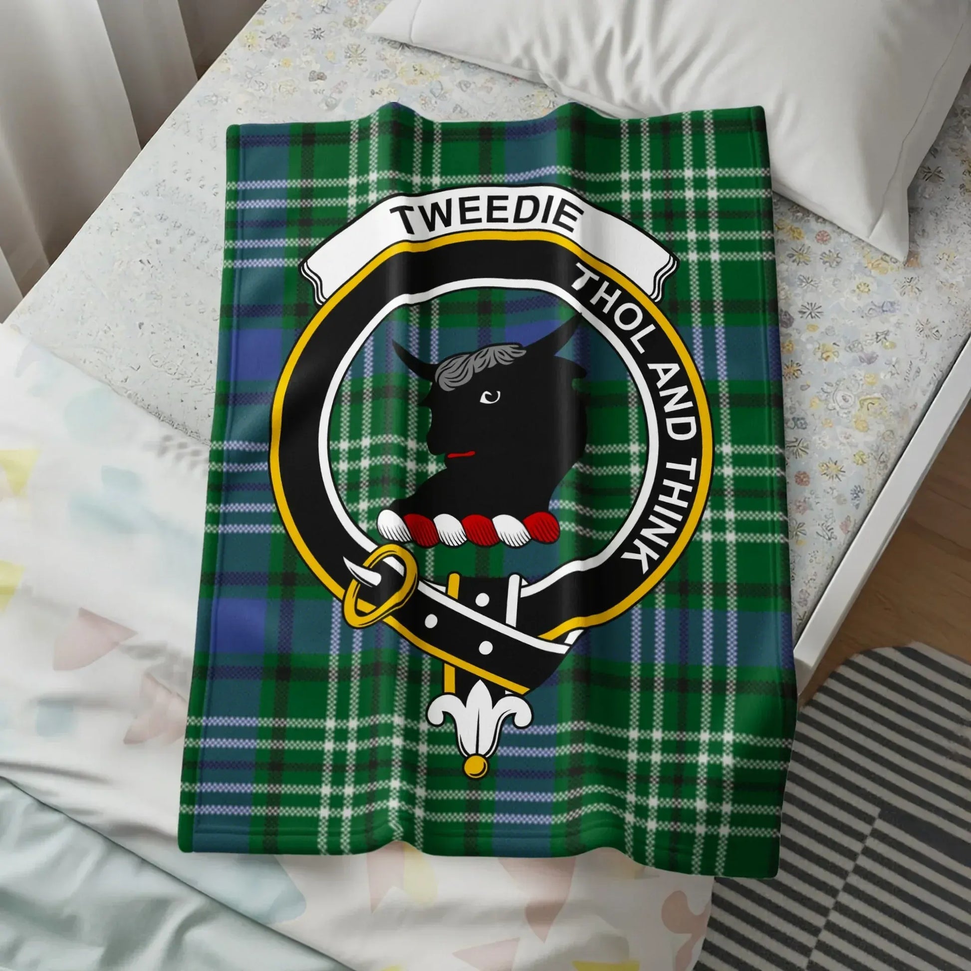 Tweedie Clan Crest Pattern Blanket bed product