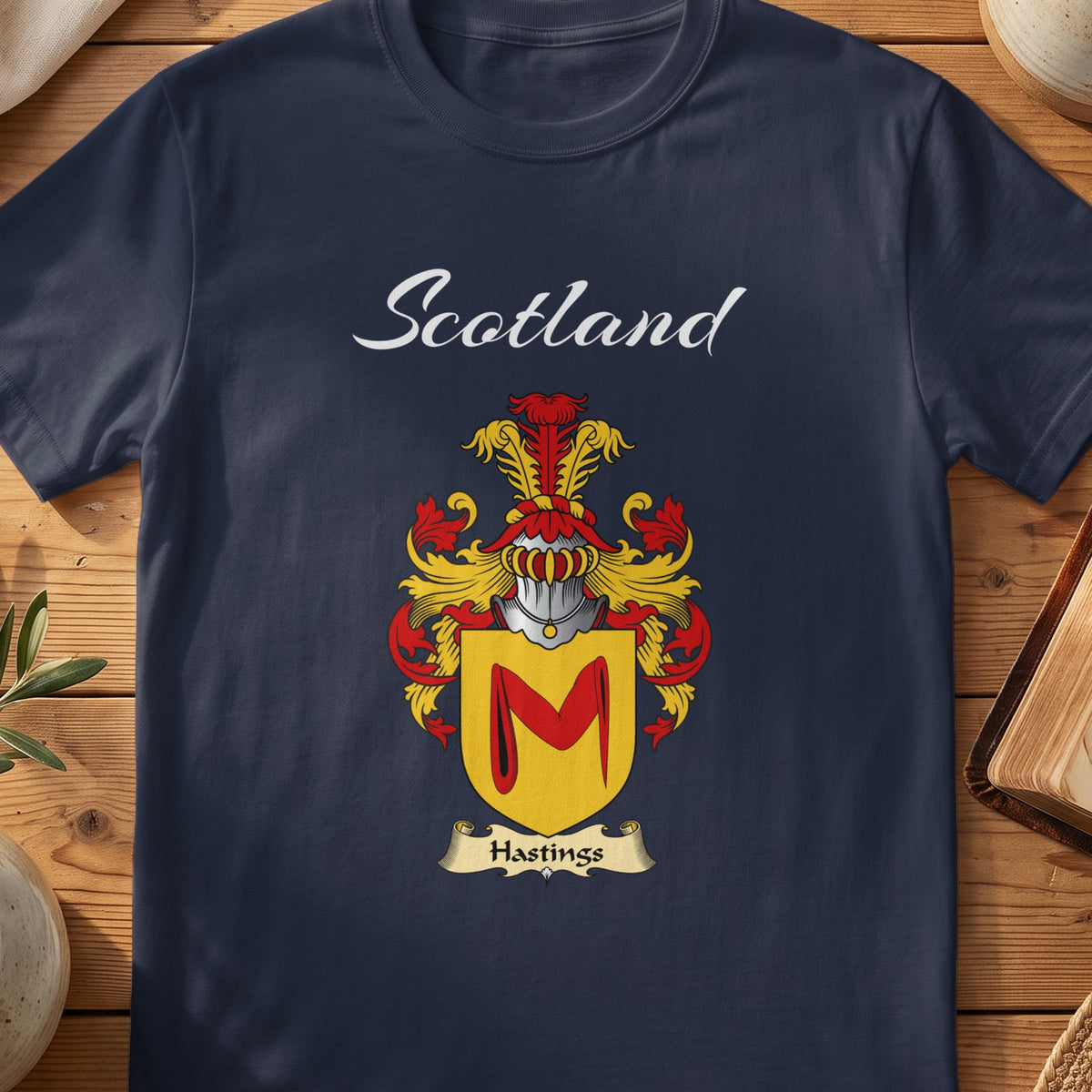 Hastings Scottish family shield T-shirt in Navy
