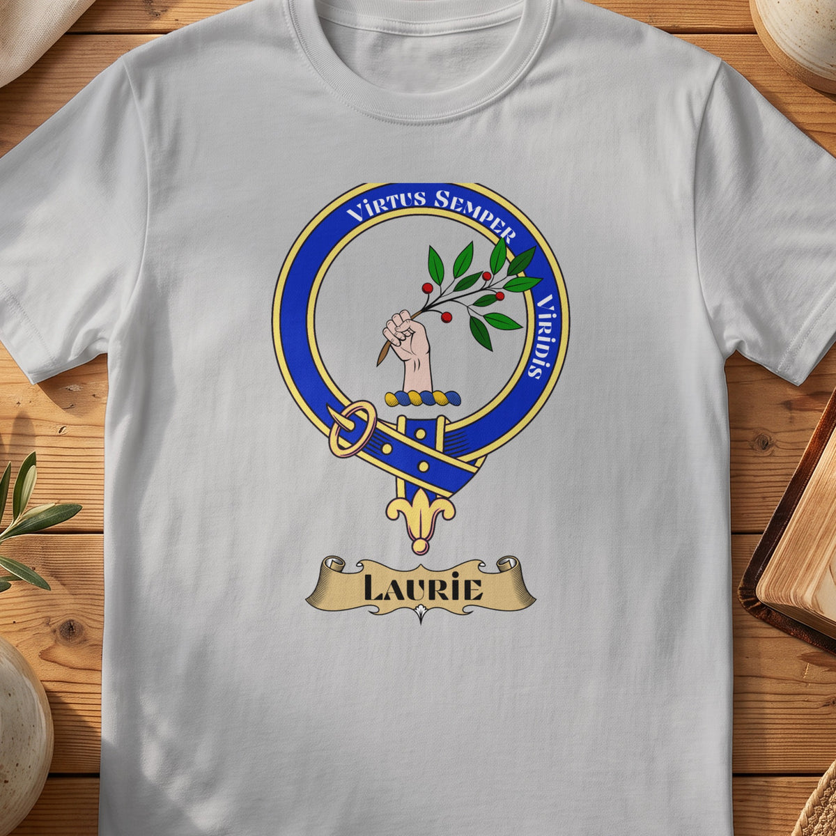 Laurie Scottish clan crest T-shirt in Sport Grey