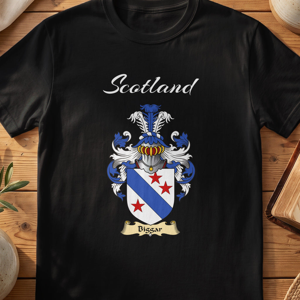Biggar Scottish family shield T-shirt in Black