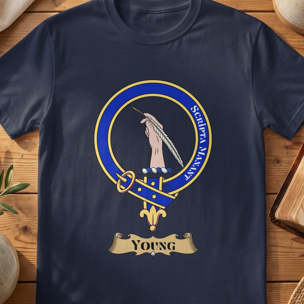 Young Scottish clan crest T-shirt in Navy