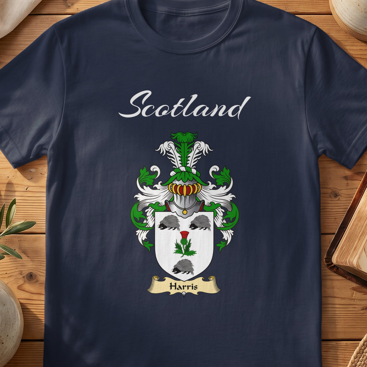 Harris Scottish family shield T-shirt in Navy