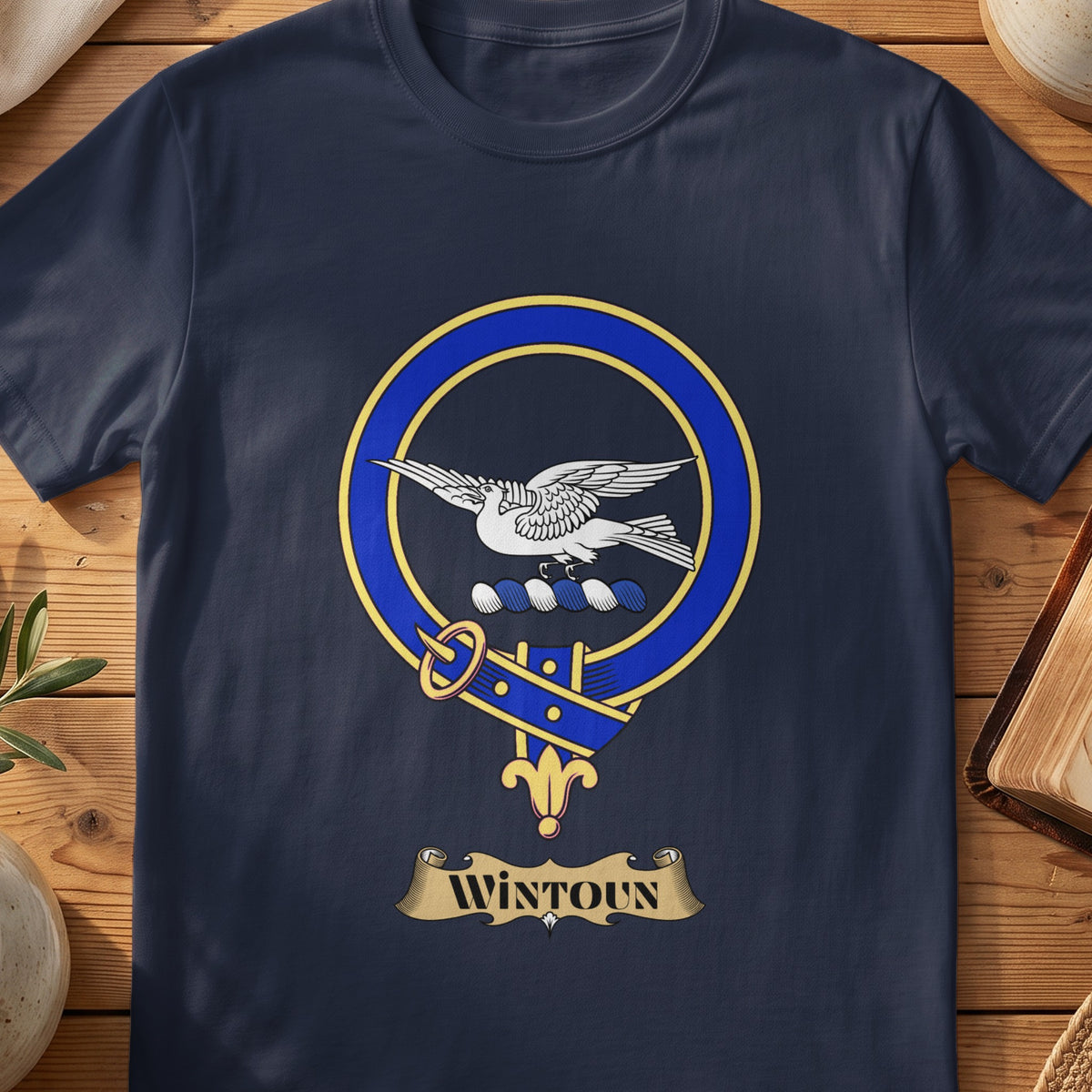 Wintoun Scottish clan crest T-shirt in Navy