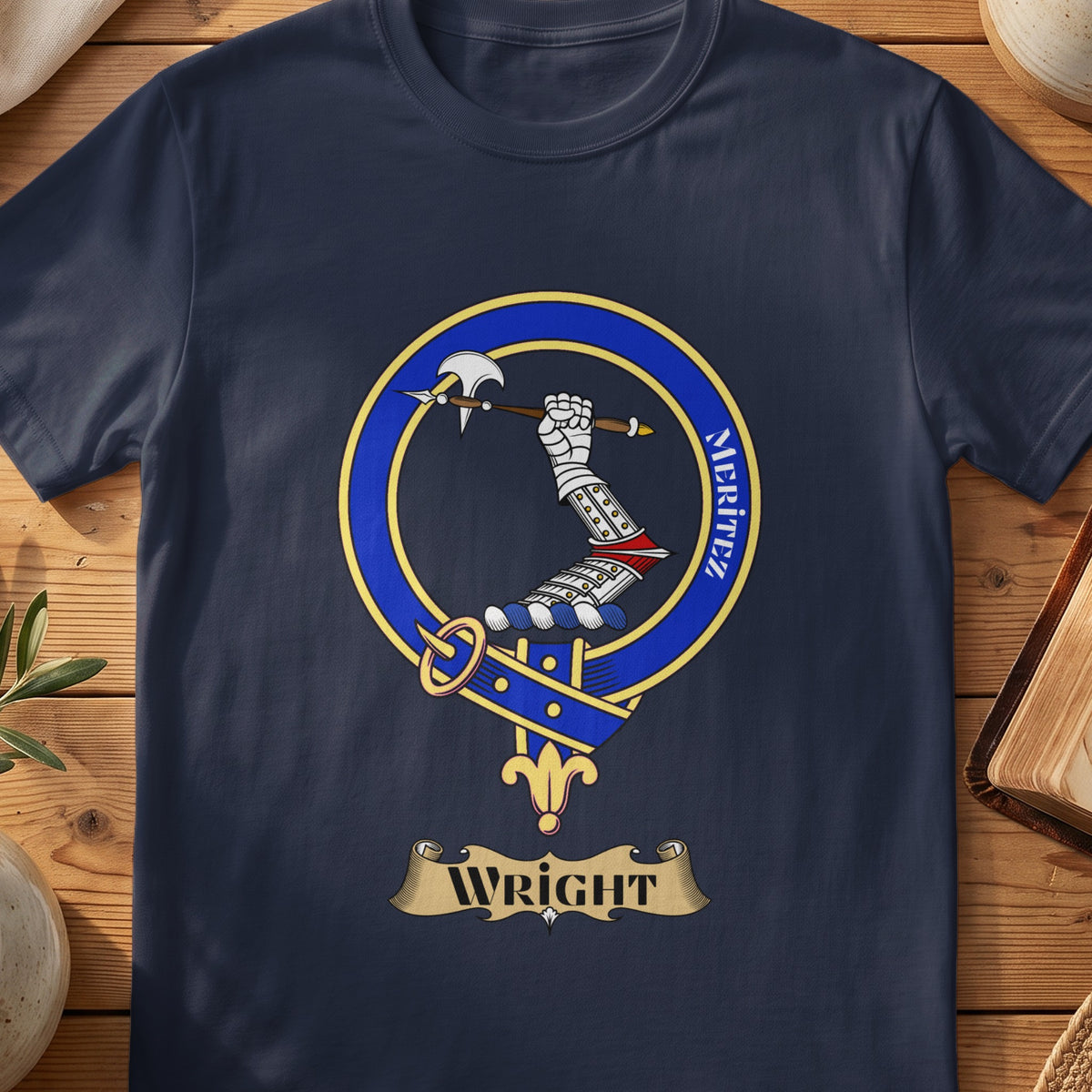 Wright Scottish clan crest T-shirt in Navy