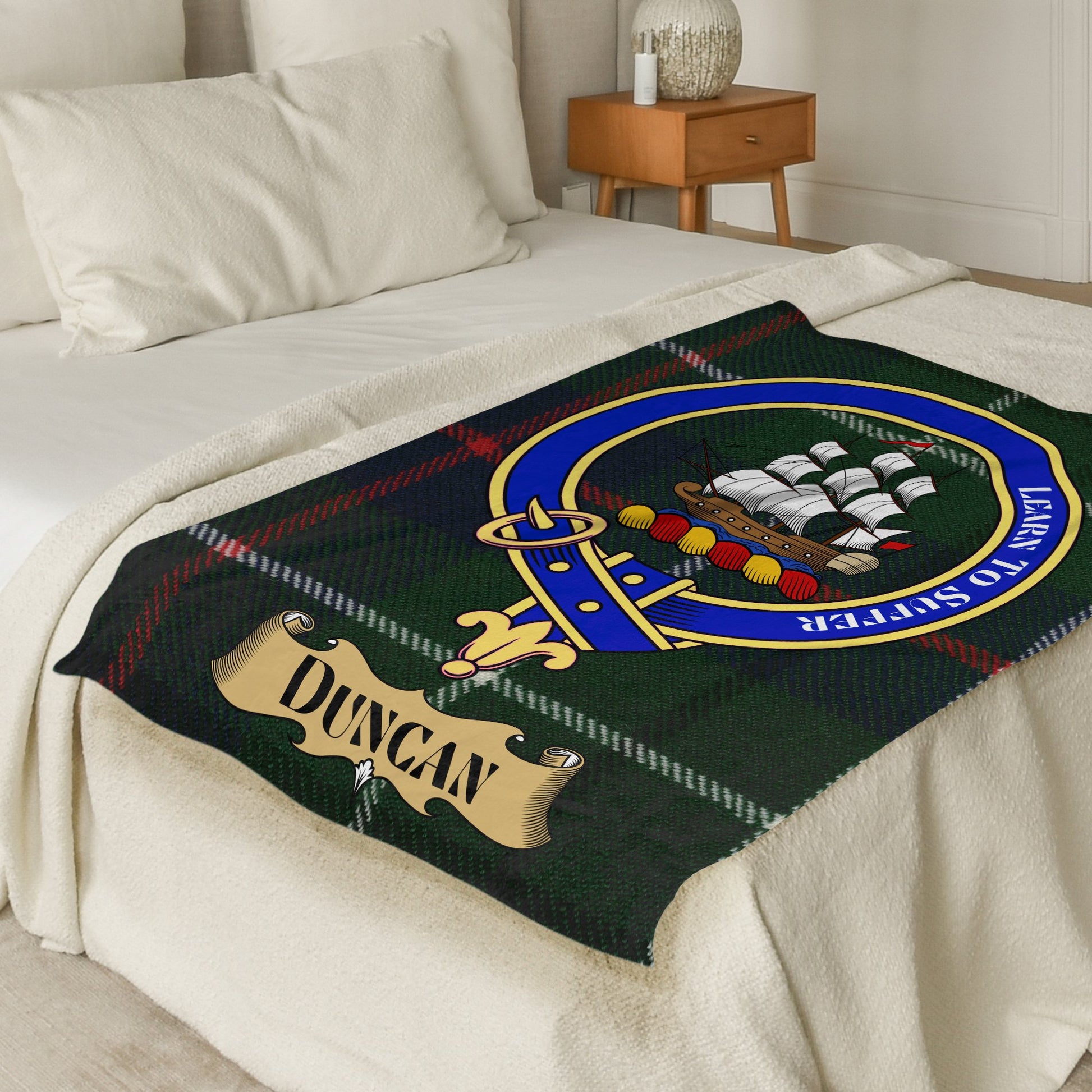 Scottish Clan Duncan Crest Tartan Blanket - Living Stone Gifts