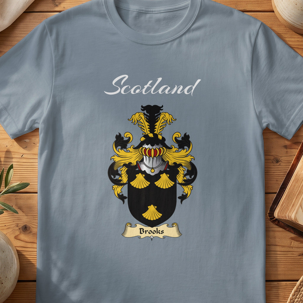 Brooks Scottish family shield T-shirt in Stone Blue