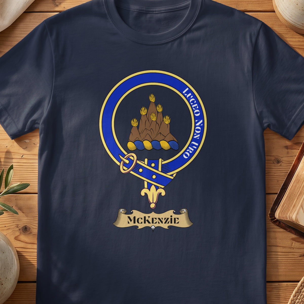 McKenzie Scottish clan crest T-shirt in navy