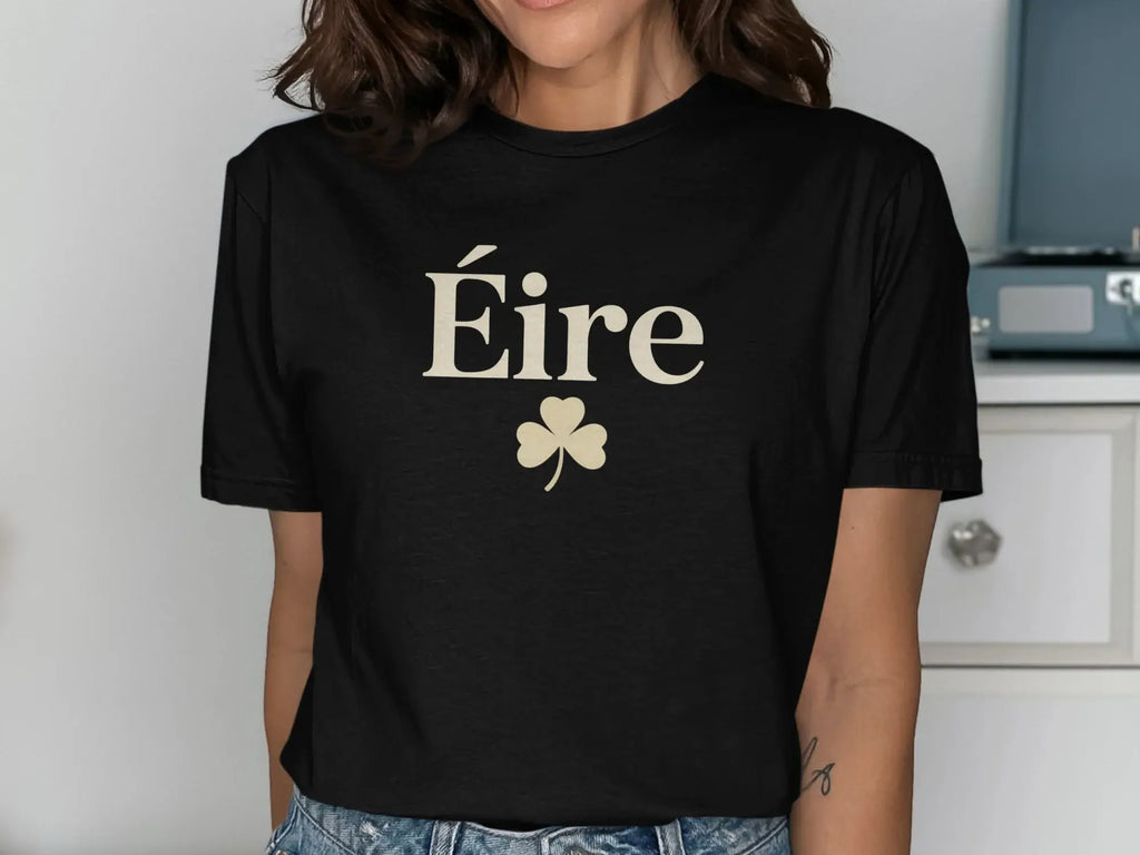 Éire Clover Graphic Tee  Irish-Inspired Tshirt