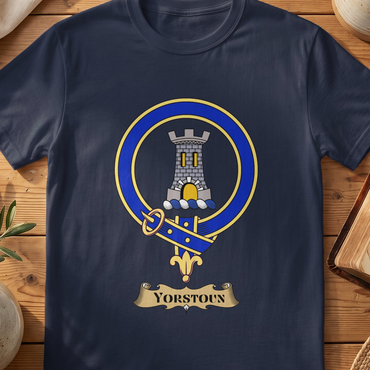 Yorstoun Scottish clan crest T-shirt in Navy