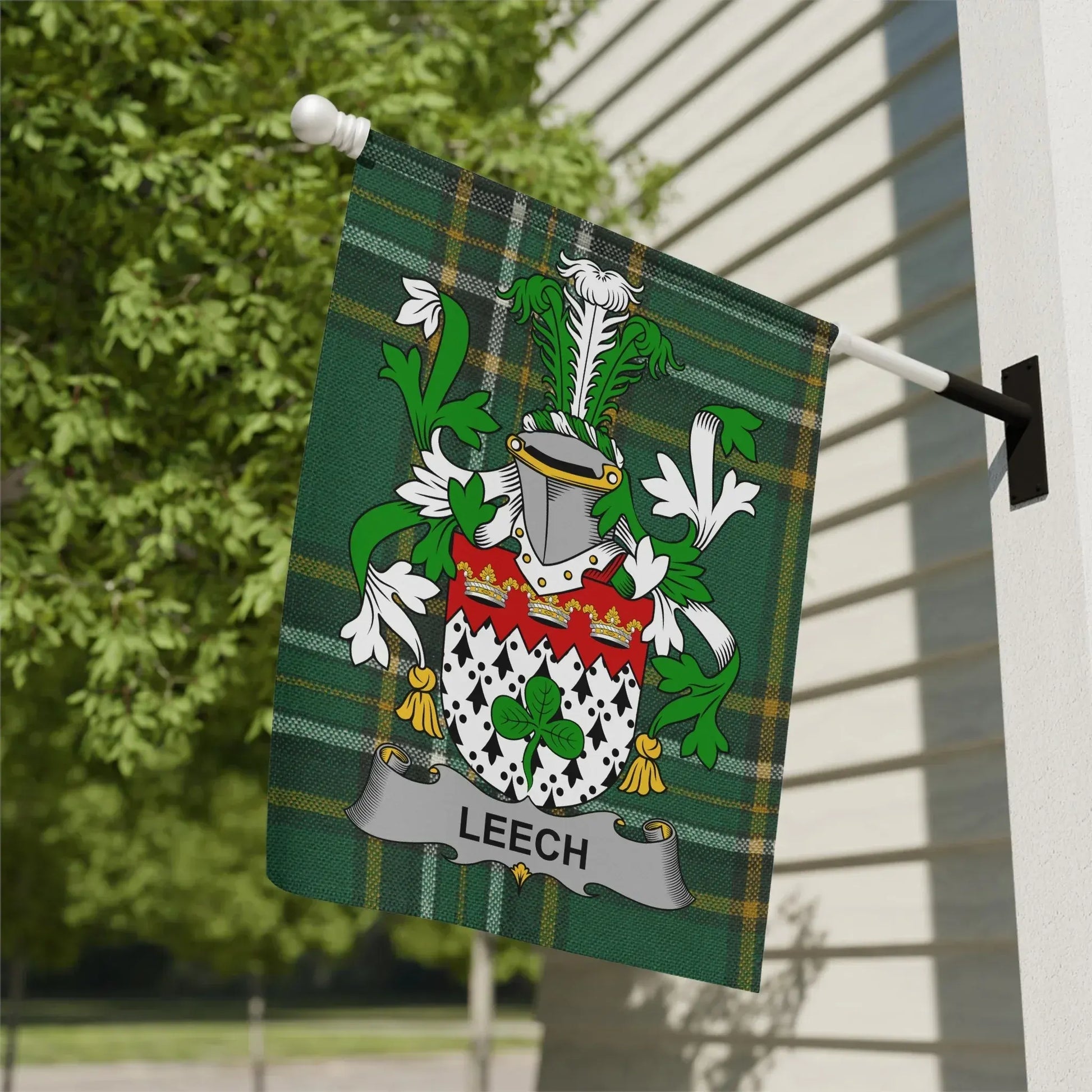 Leech Family Crest Heraldry Garden Flag Product