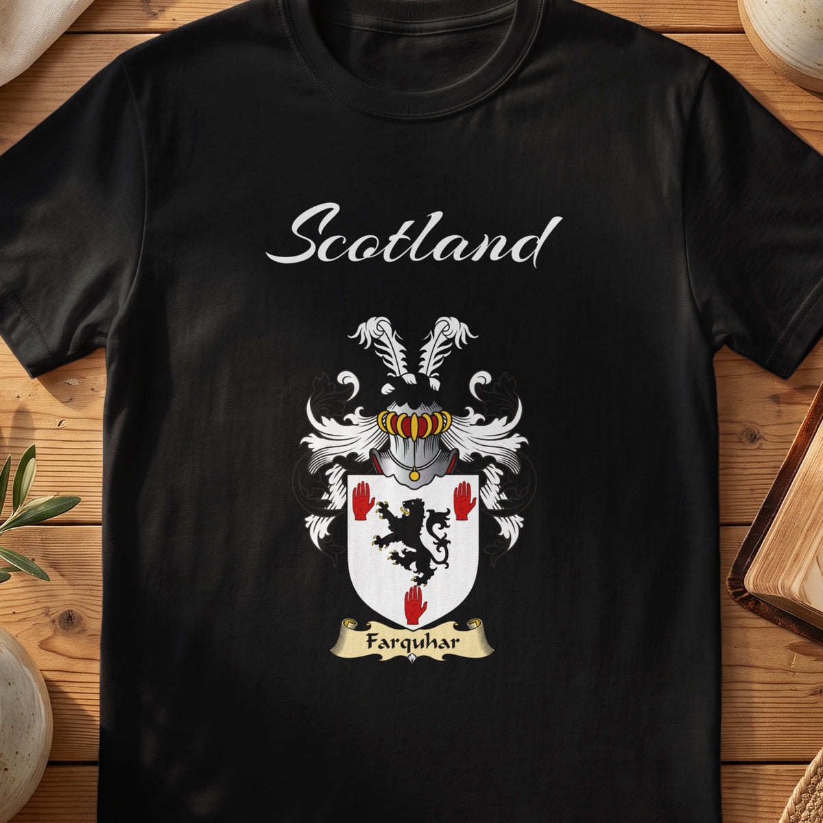 Farquhar Scottish family shield T-shirt in Black