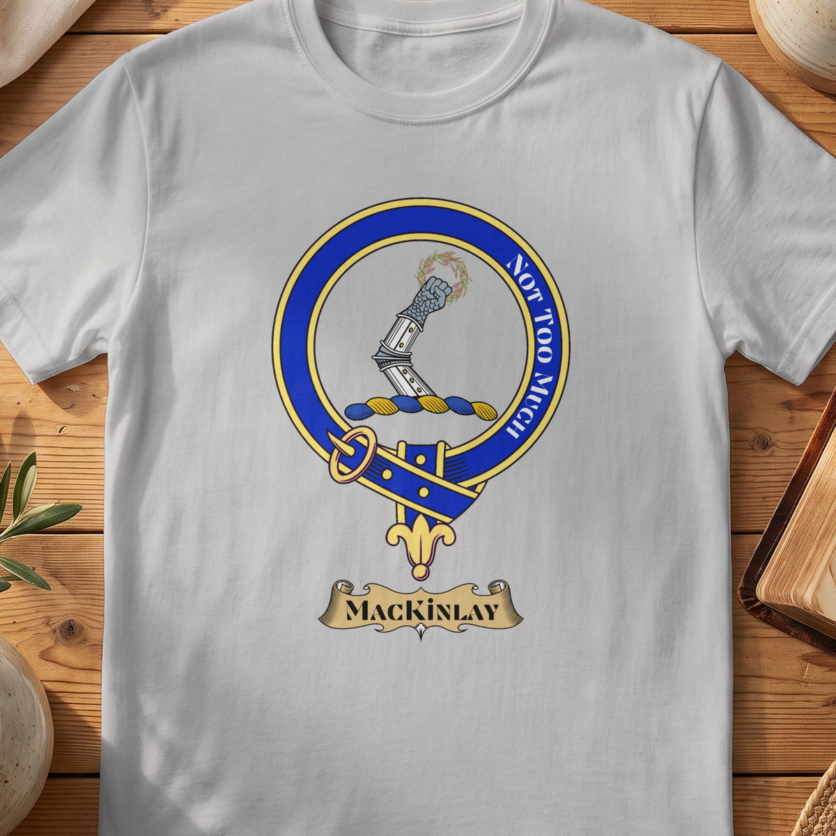Mackinlay Scottish clan crest T-shirt in Sport Grey