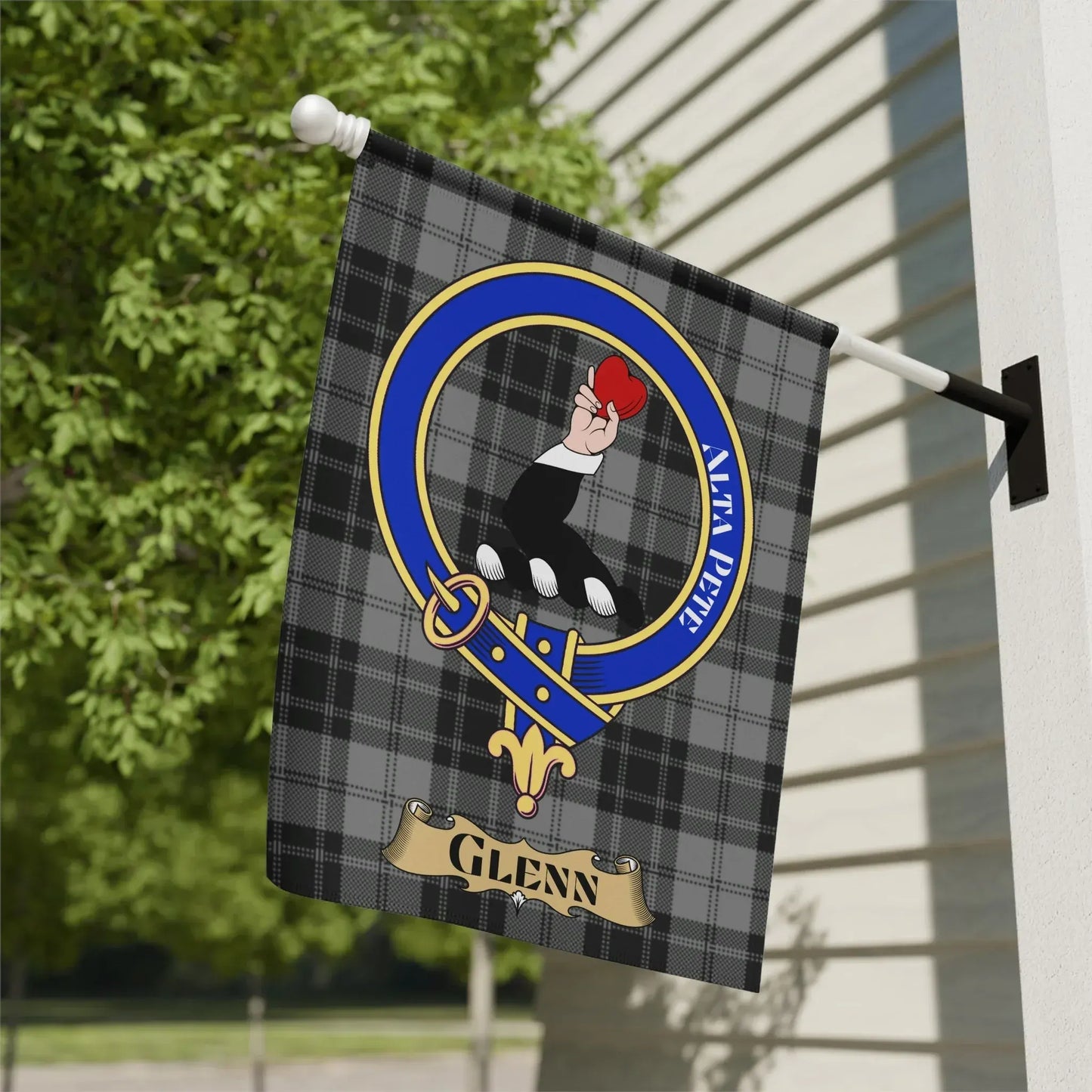 Glen Alta Pete Clan Crest House Flag product