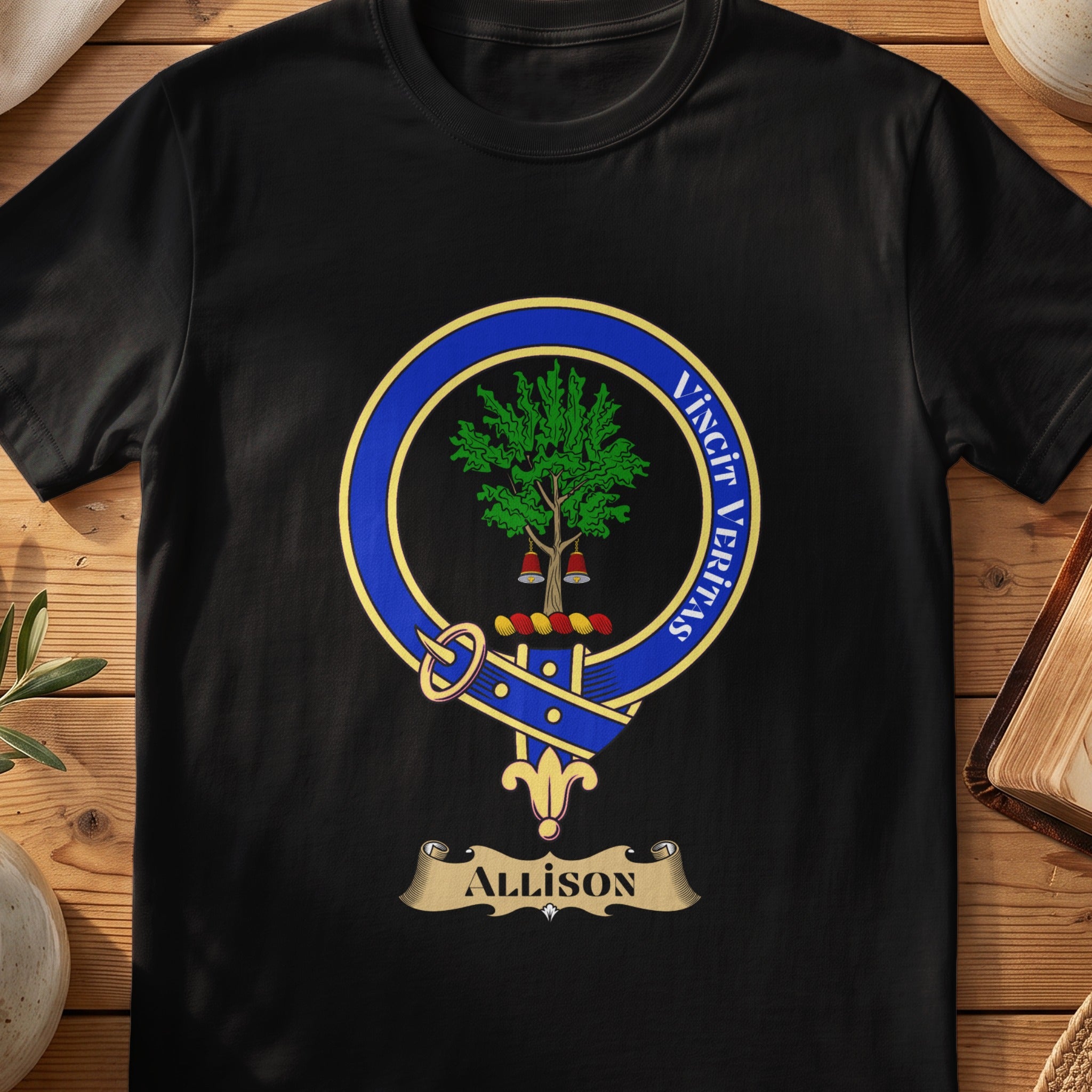 Allison Scottish clan crest T-shirt in Black