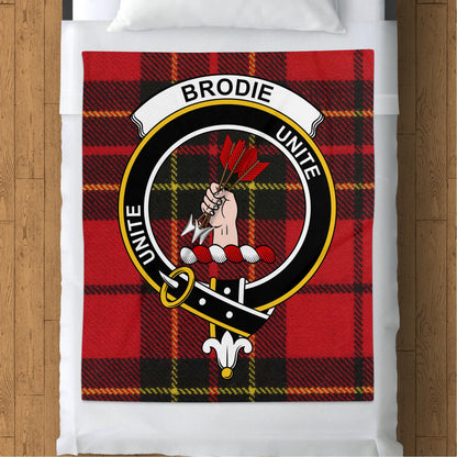 Scottish Clan Brodie Crest Tartan Throw Blanket - Living Stone Gifts