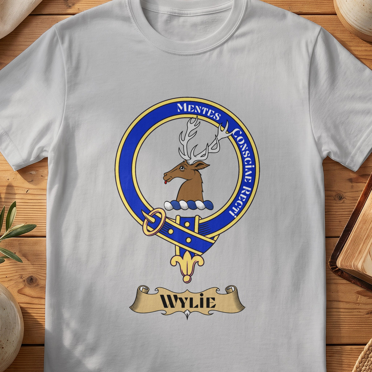Wylie Scottish clan crest T-shirt in Sport Grey