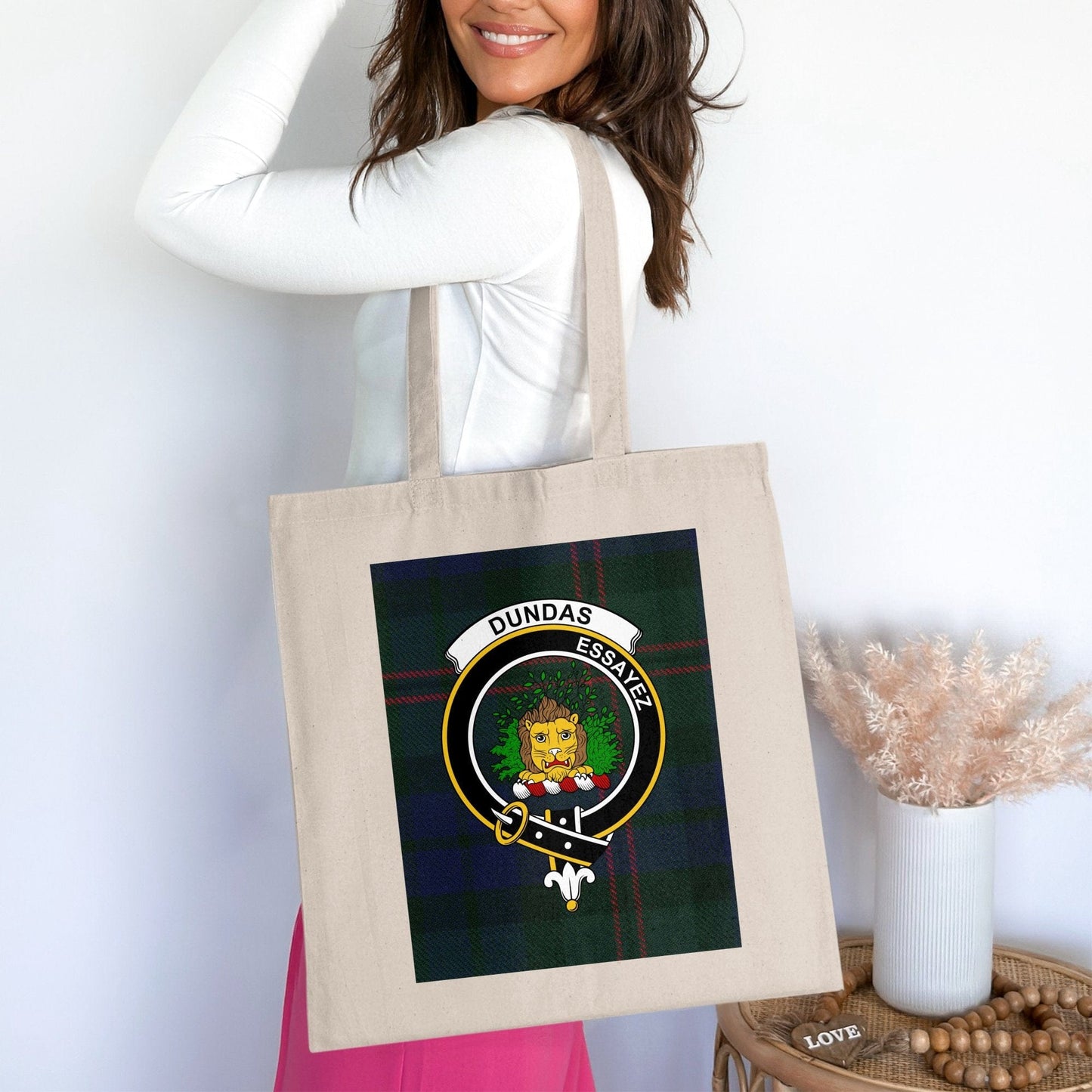 Physical Item Dundas clan scottish tartan background Tote Bag