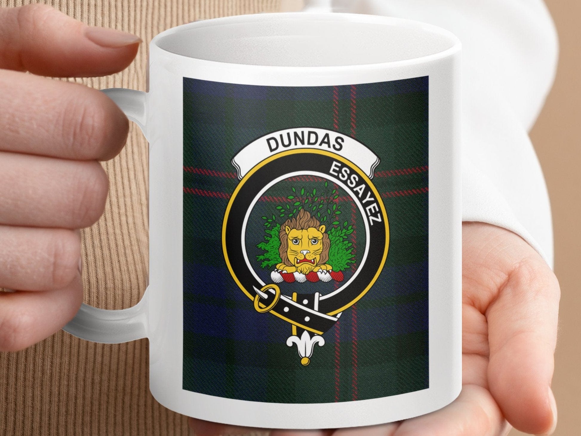 Physical Item Dundas Clan Scottish Tartan Crest Mug