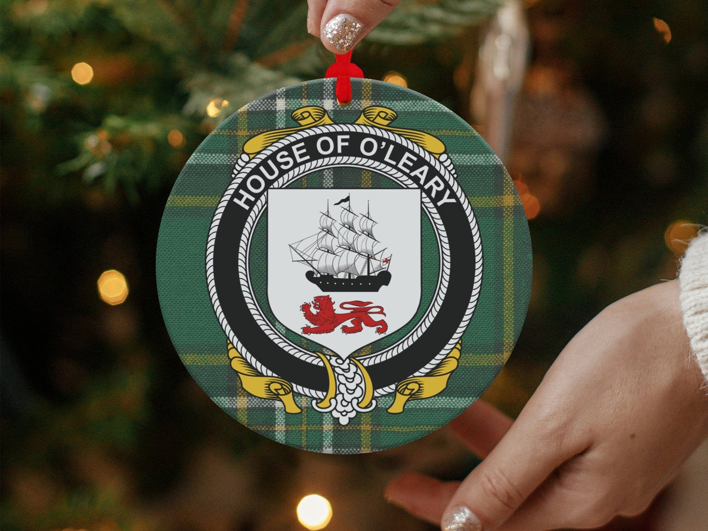 Physical Item O'Leary Crest Irish Surname Tartan Christmas Ornament Decor