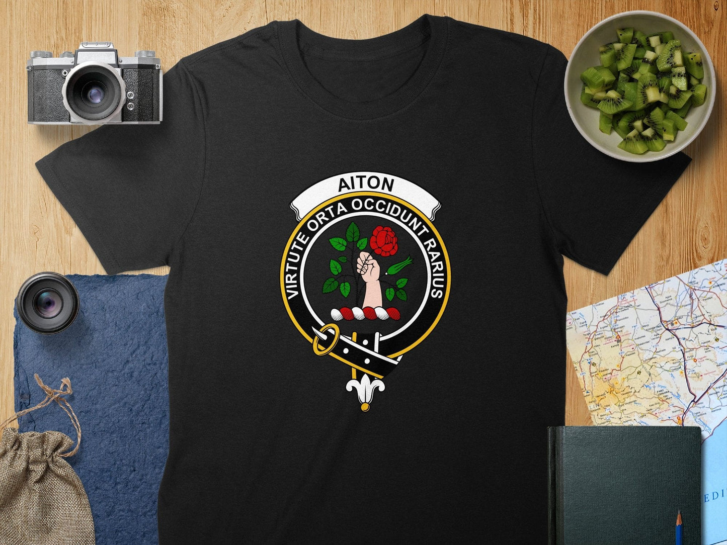 Physical Item S / Black Aiton Clan Crest Scottish Unisex T-Shirt