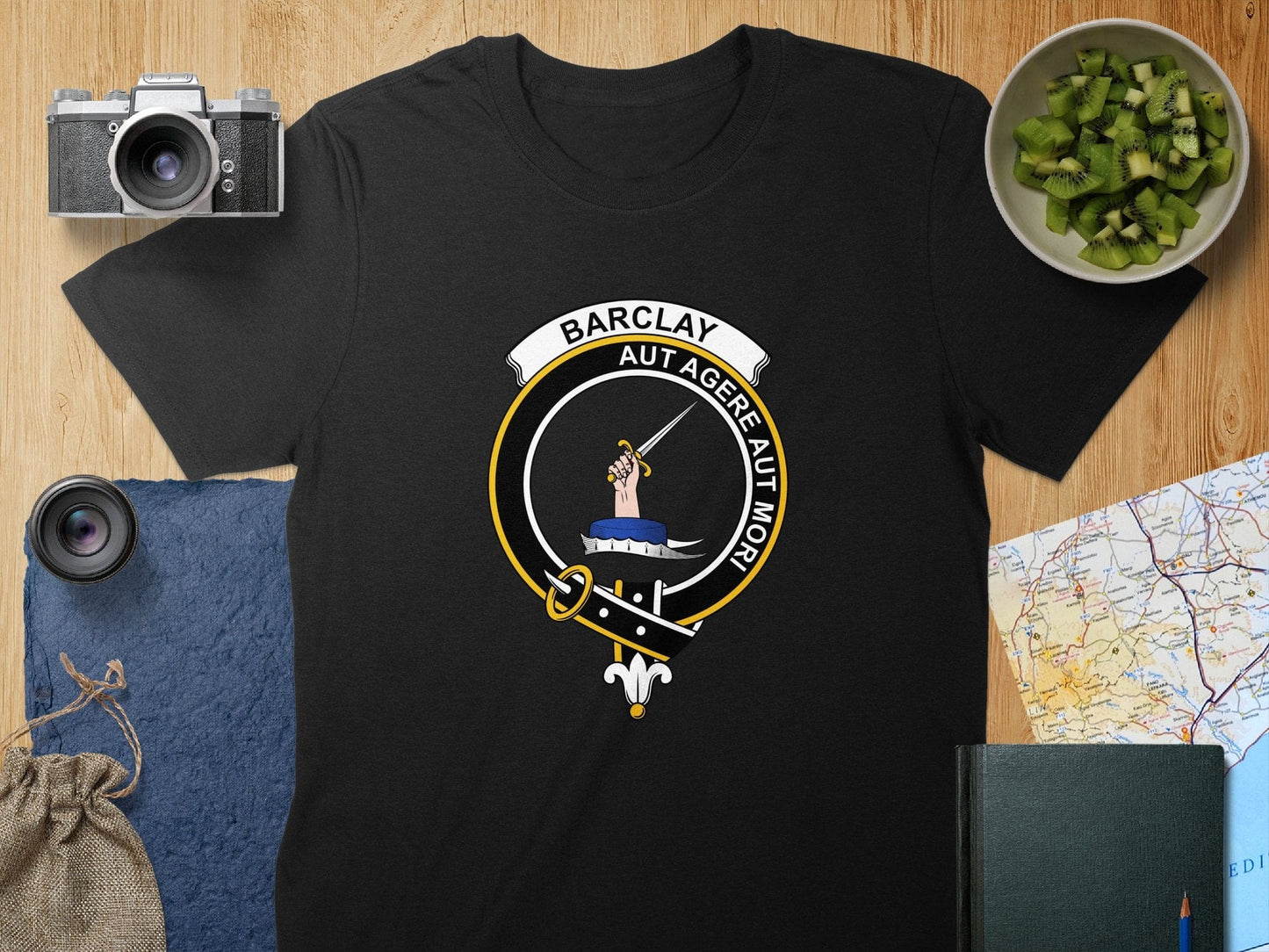 Physical Item S / Black Barclay Clan Crest Scottish Unisex T-Shirt