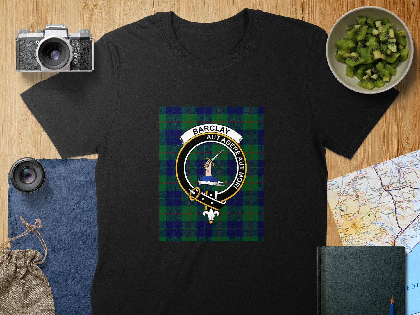 Physical Item S / Black Barclay Clan Scottish Tartan Crest Unisex T-Shirt