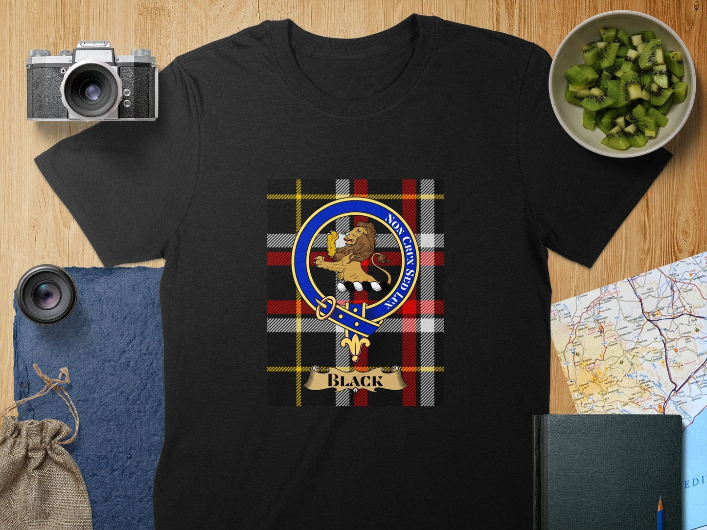 Physical Item S / Black Black Clan Scottish Tartan Crest Unisex T-Shirt