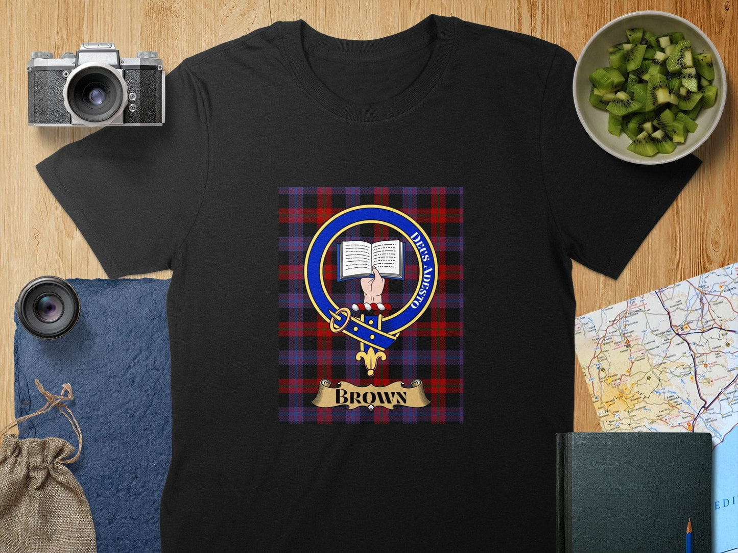 Physical Item S / Black Brown Clan Scottish Tartan Crest Unisex T-Shirt