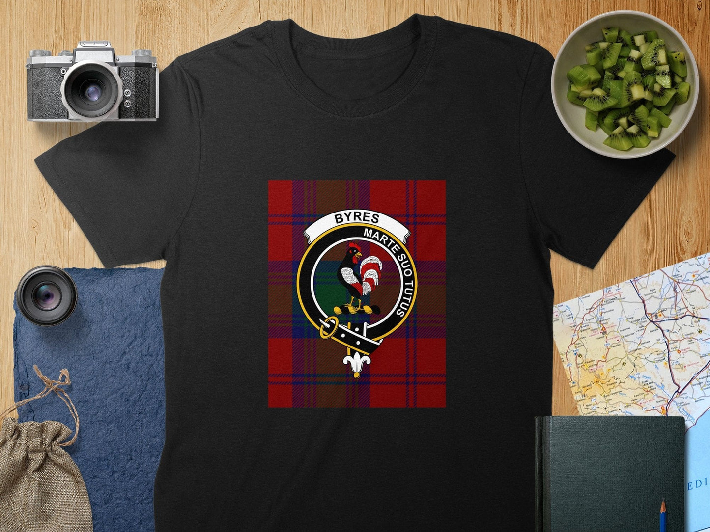 Physical Item S / Black Byres Clan Scottish Tartan Crest Unisex T-Shirt