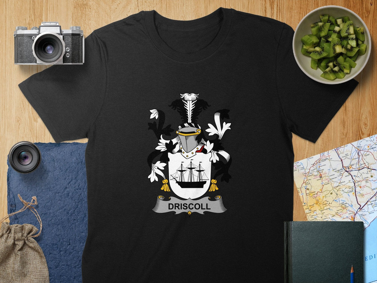 Physical Item S / Black Driscoll Surname Irish Heraldry Unisex T-Shirt