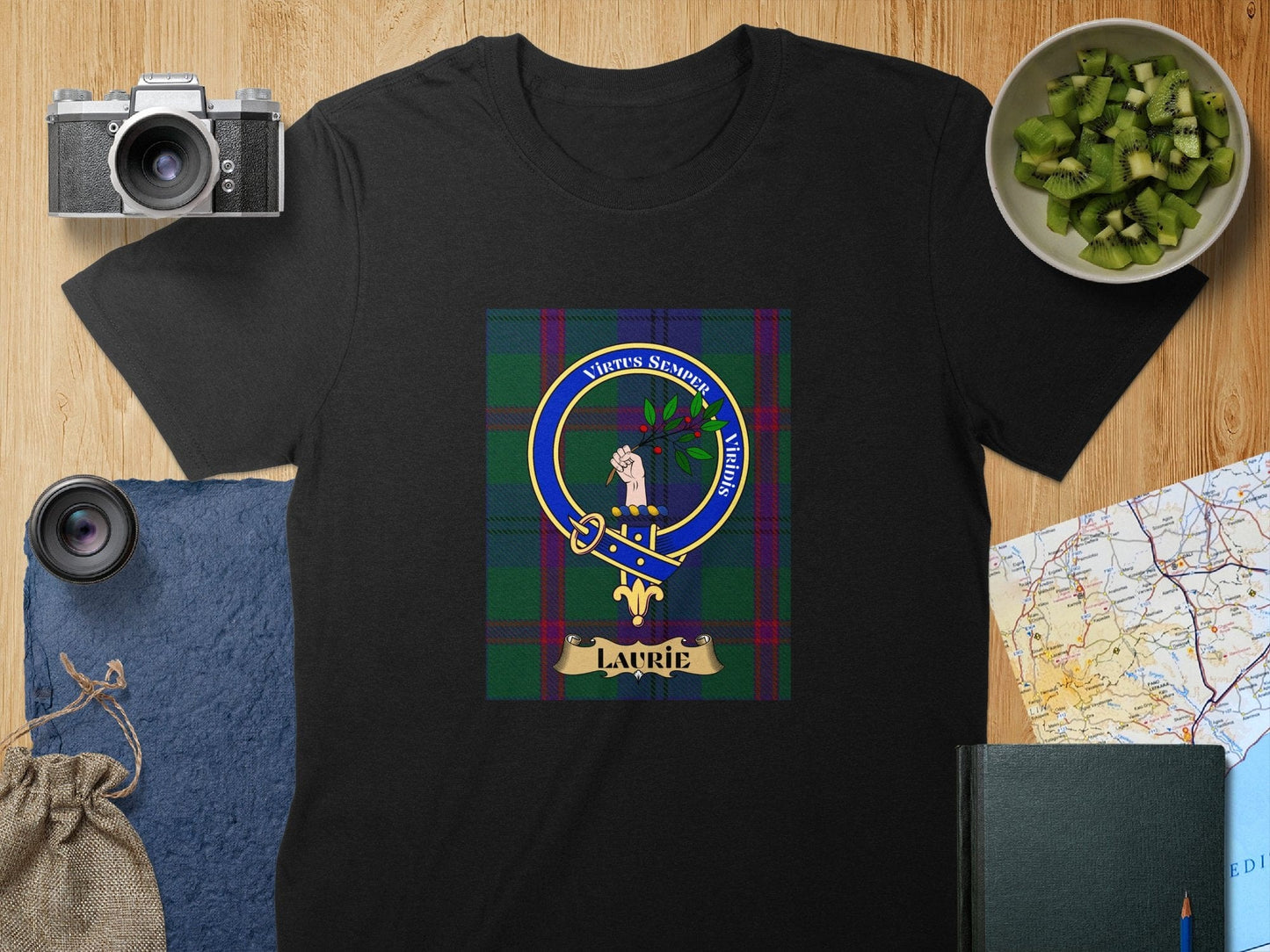 Physical Item S / Black Laurie Clan Scottish Tartan Crest Unisex T-Shirt