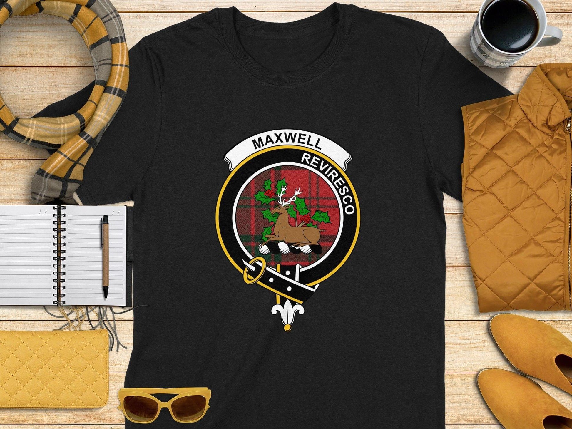 Physical Item S / Black Maxwell Clan Scottish Tartan Crest T-Shirt