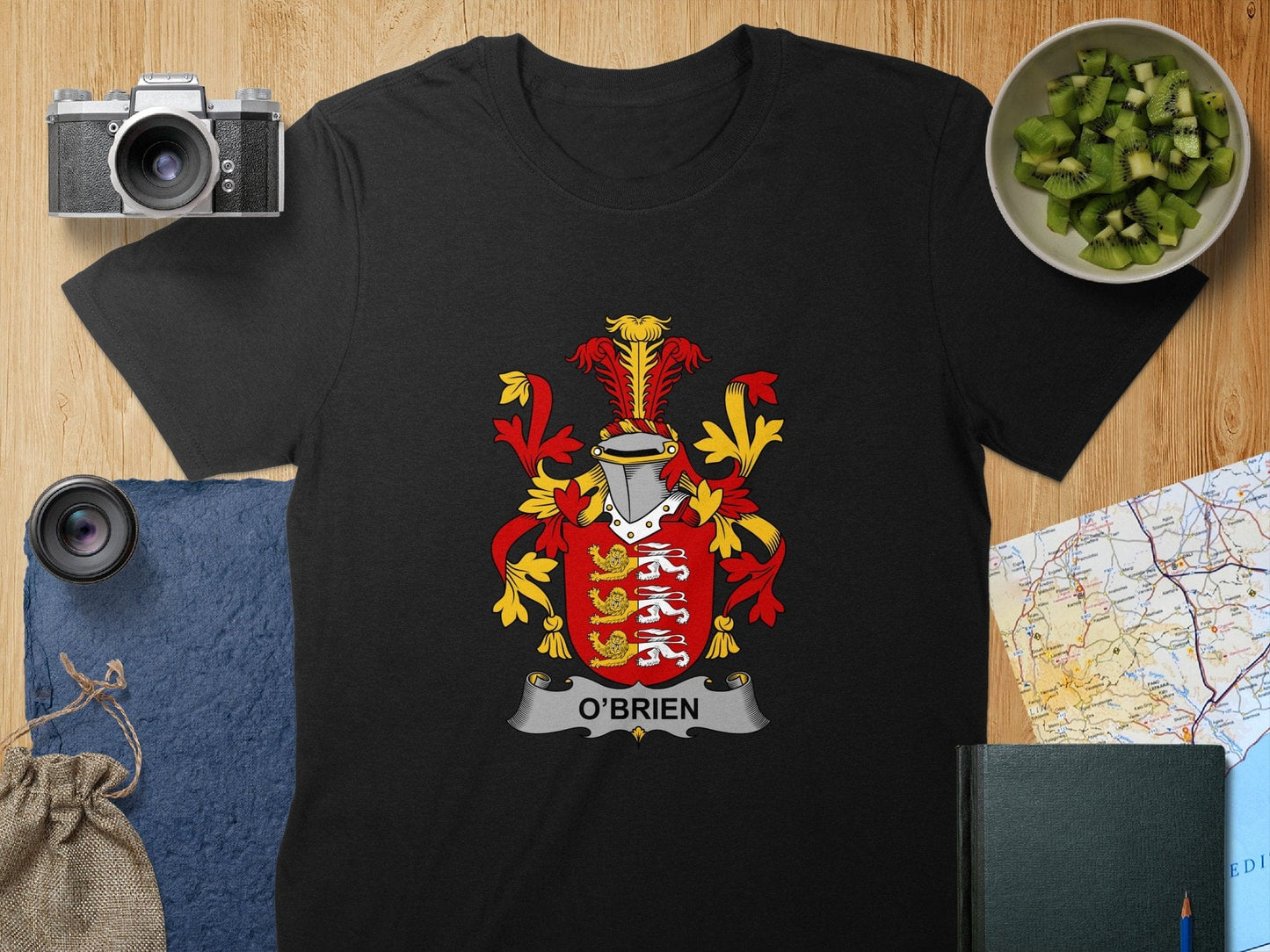 Physical Item S / Black O'Brien Surname Irish Heraldry Unisex T-shirt