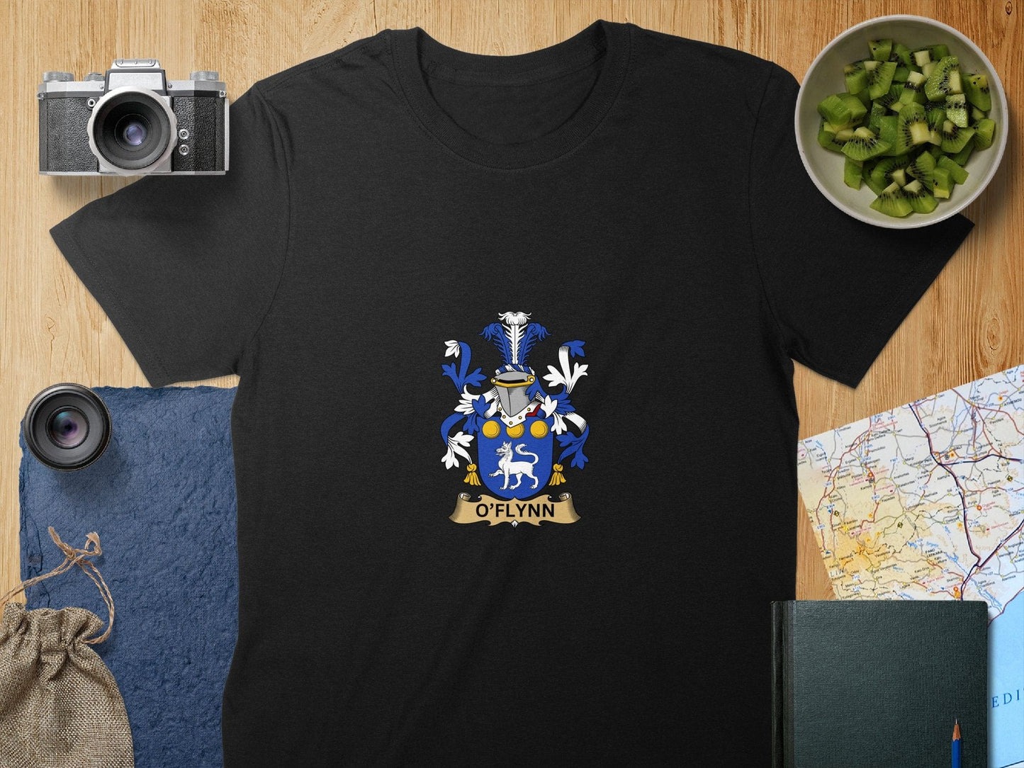 Physical Item S / Black O'Flynn Surname Irish Heraldry Unisex T-Shirt