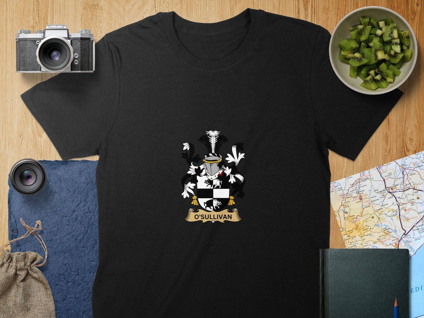 Physical Item S / Black O'Sullivan Surname Irish Heraldry Unisex T-Shirt