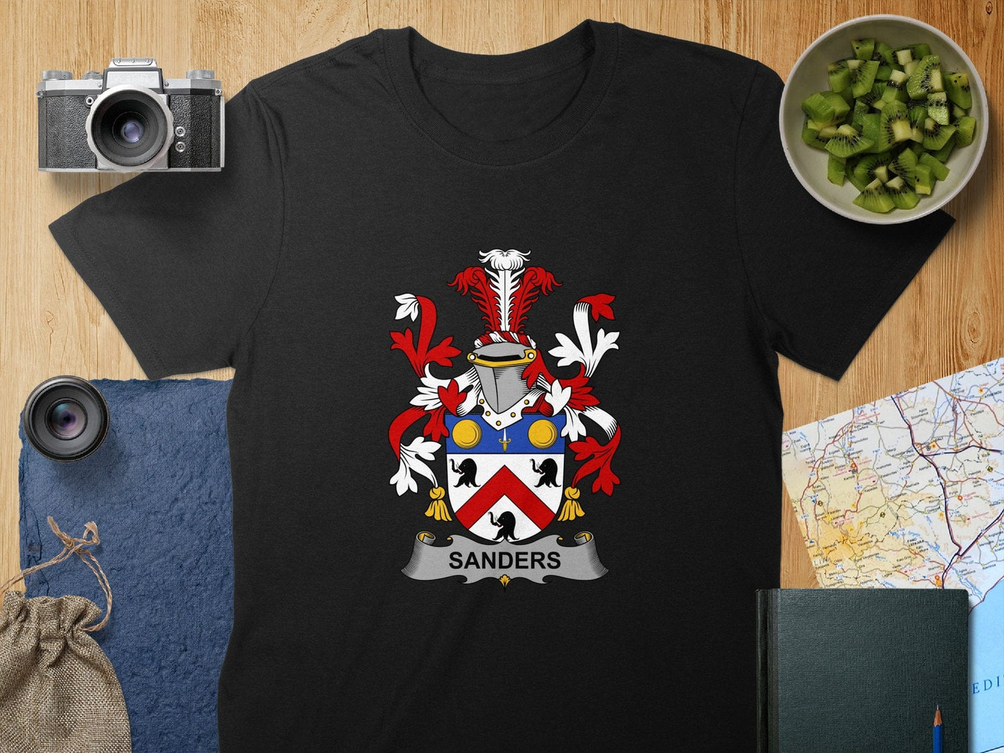 Physical Item S / Black Sanders Surname Irish Heraldry Unisex T-Shirt