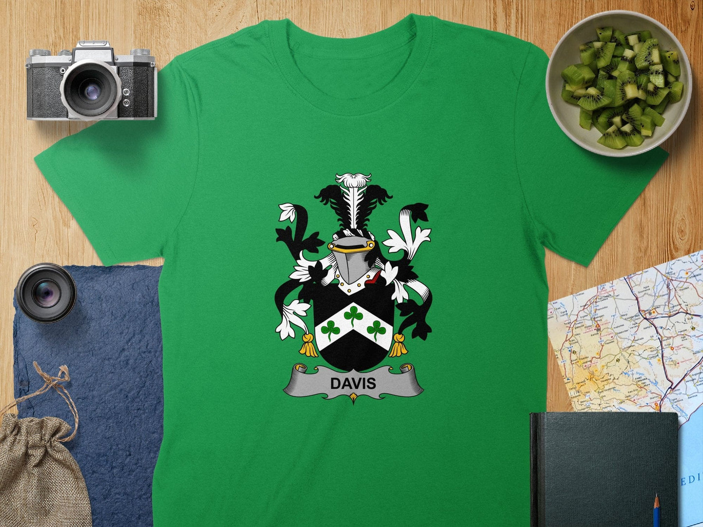 Physical Item S / Irish Green Davis Surname Irish Heraldry Unisex T-Shirt