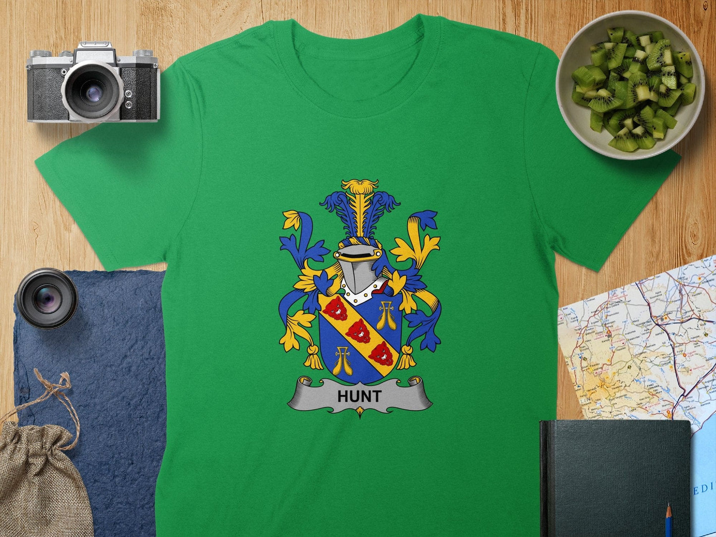 Physical Item S / Irish Green Hunt Surname Irish Heraldry Unisex T-Shirt