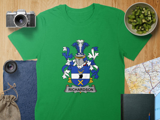 Physical Item S / Irish Green Richardson Surname Irish Heraldry Unisex T-Shirt