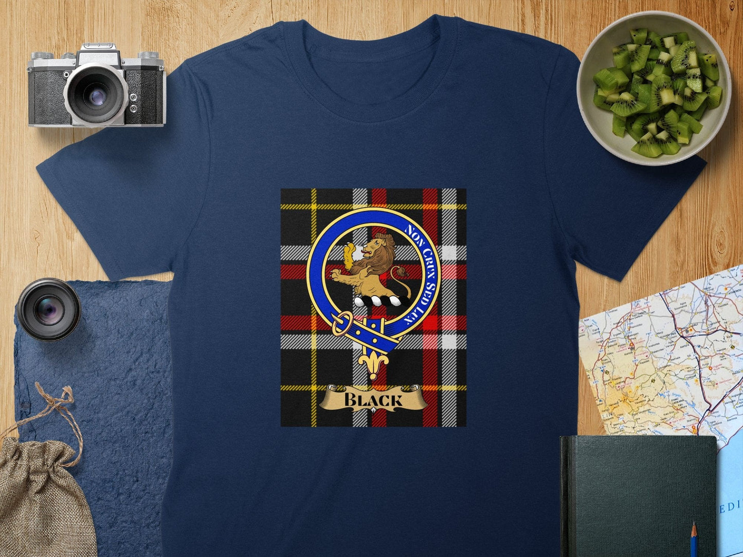 Physical Item S / Navy Black Clan Scottish Tartan Crest Unisex T-Shirt