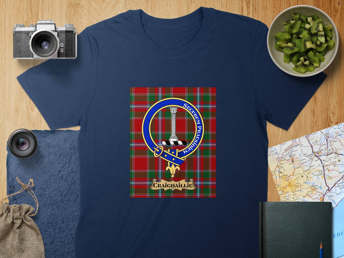 Physical Item S / Navy Craigdaillie Clan Scottish Tartan Crest Unisex T-Shirt